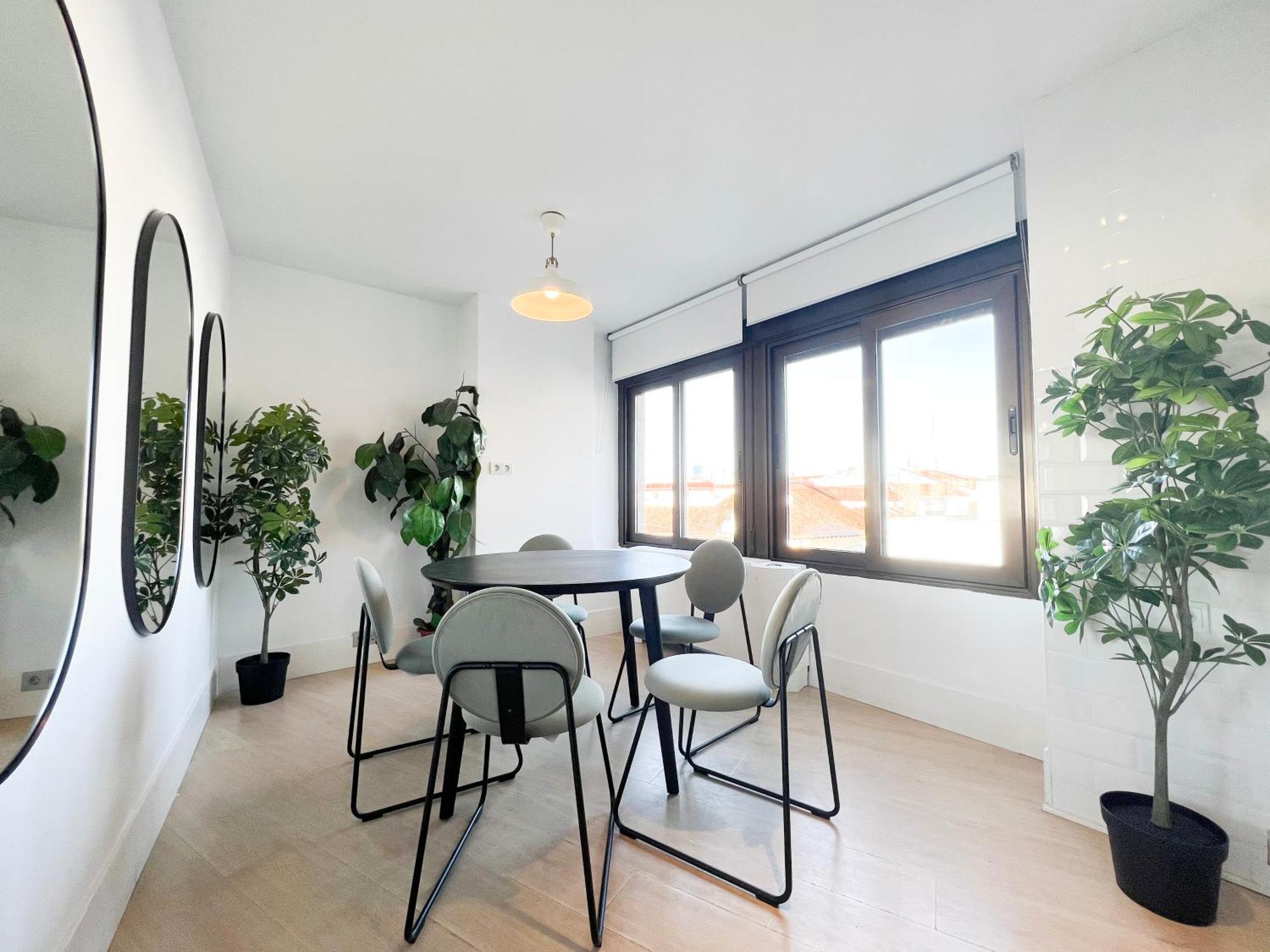 Albergue Gran Via -no Aire Acondicionado- *